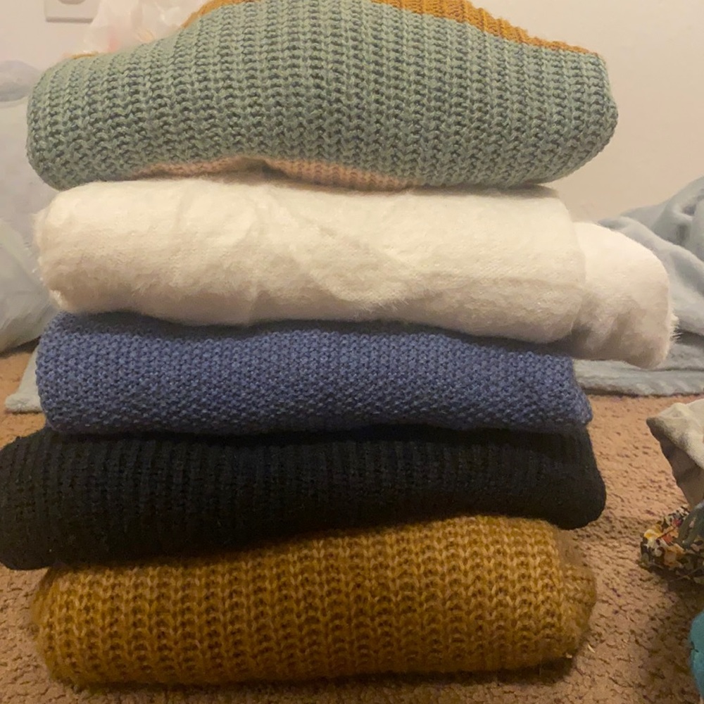 SWEATER MYSTERY BOX